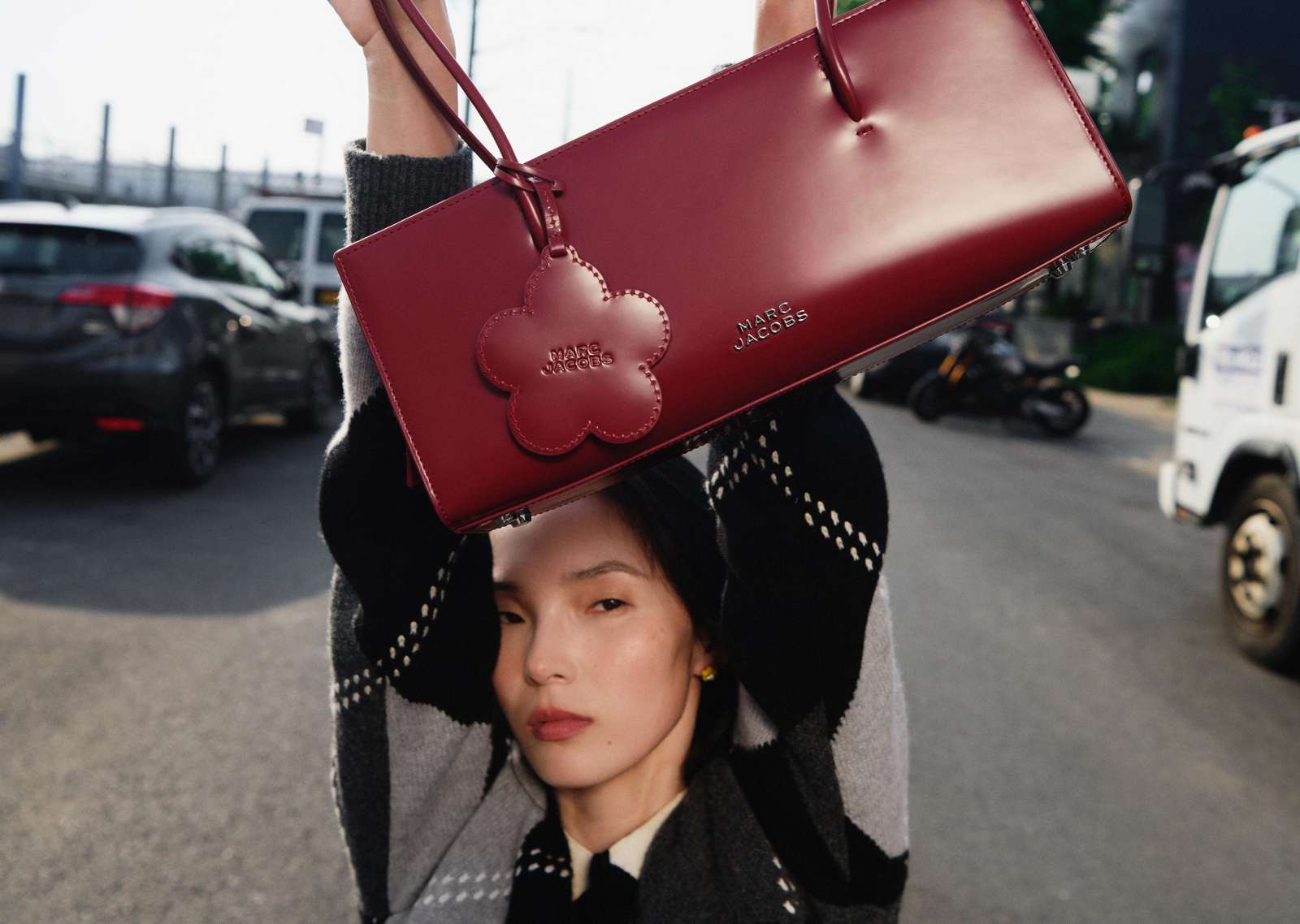 heaven marc jacobs ダウン　ベスト　チェック　赤　カーキ Heaven by marcjacobs ベスト ヘブン Heaven - メルカリ